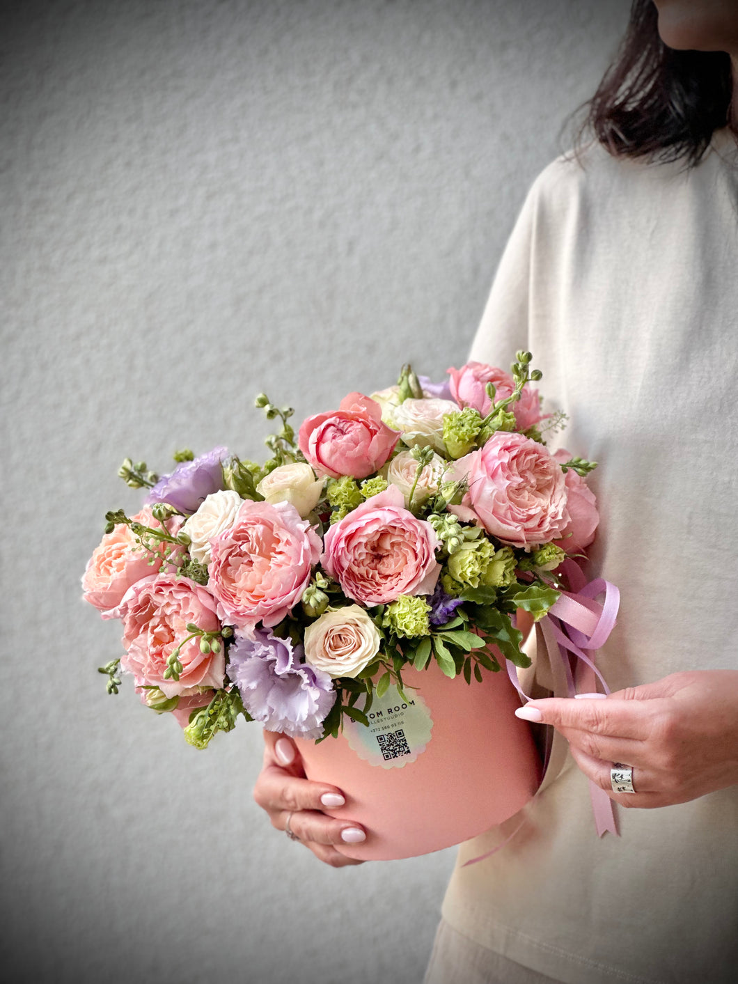 person, rose, wall, flower, vase, floral design, flower arranging, cut flowers, wedding dress, bouquet, bride